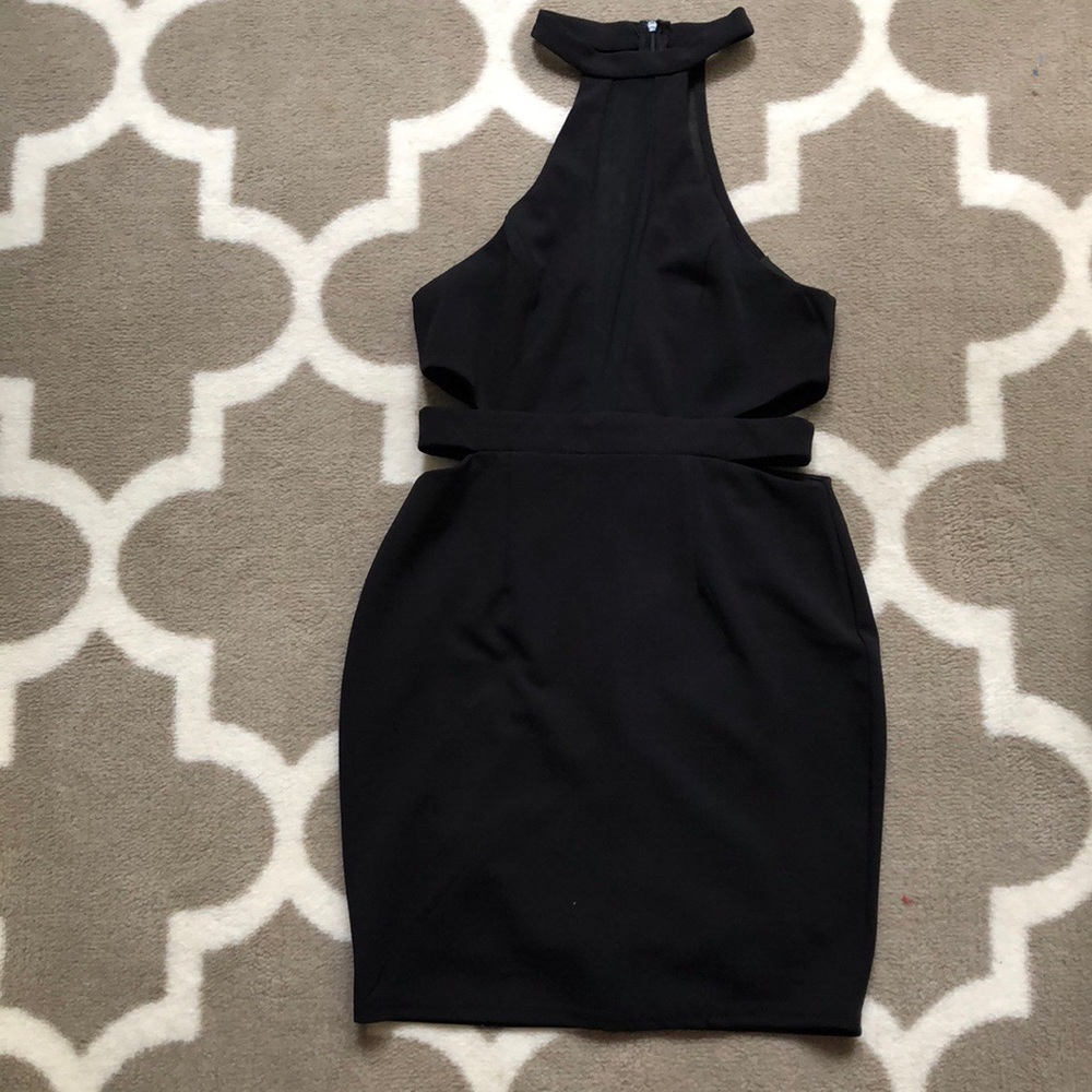 Black cutout bodycon dress